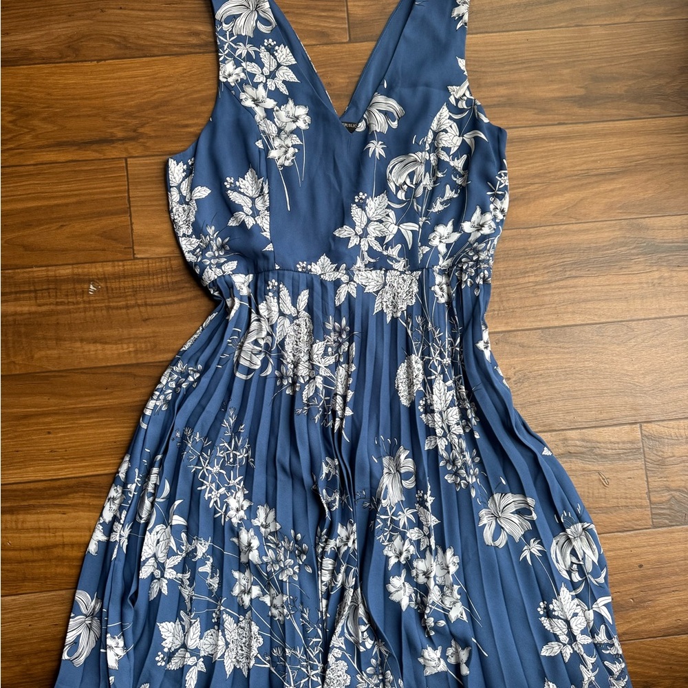Floral Blue Sleeveless Dress
